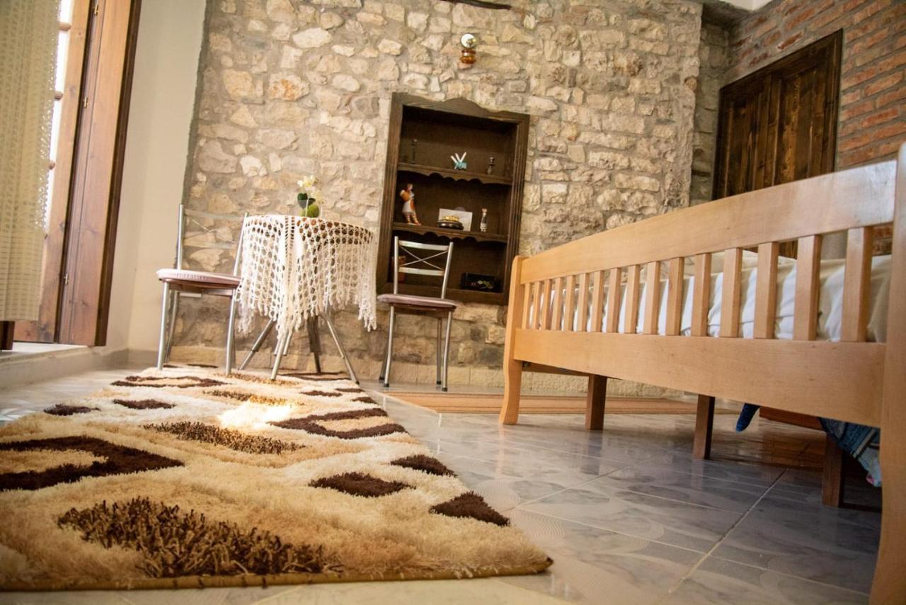 Guesthouse Belle View Berat Buitenkant foto