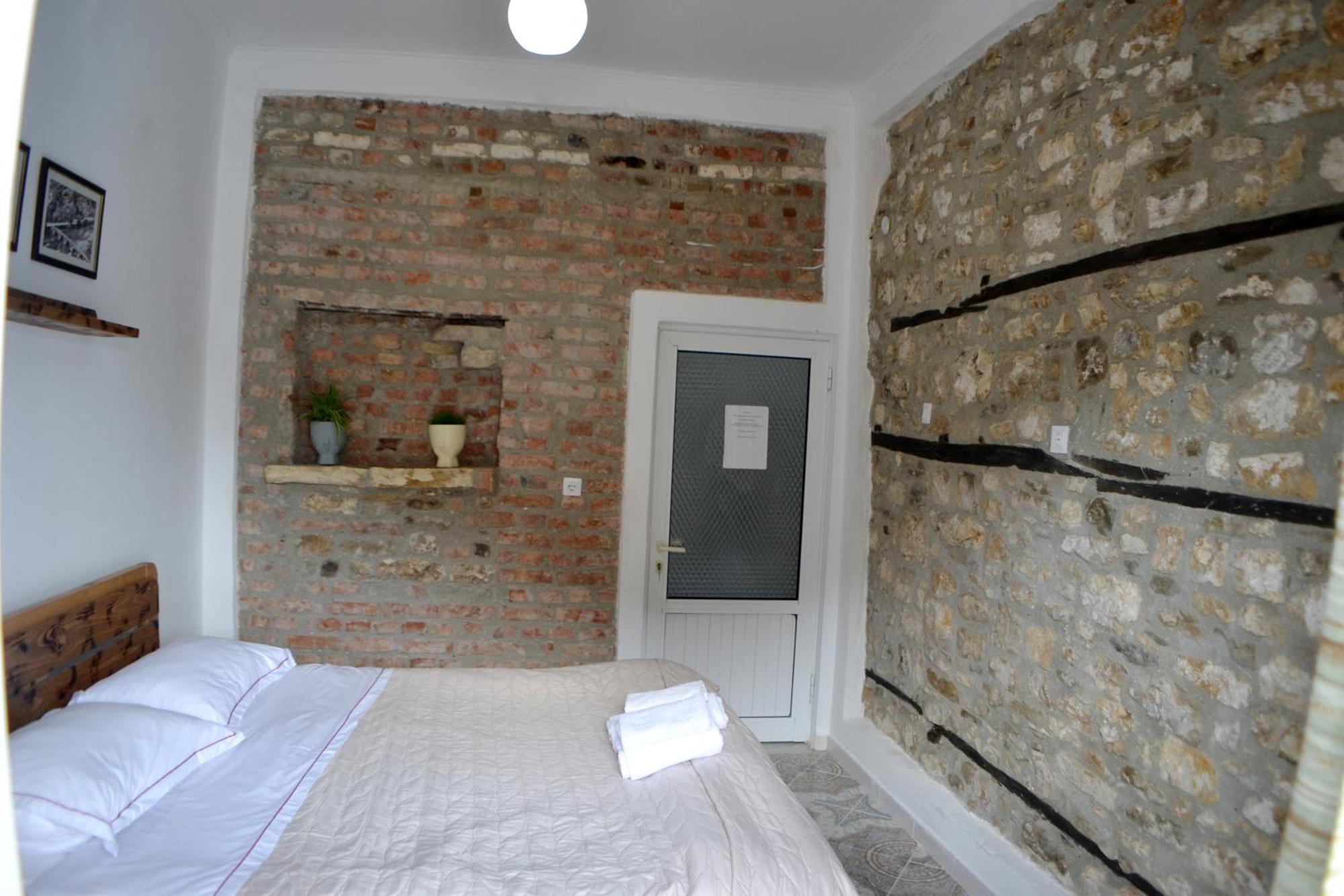 Guesthouse Belle View Berat Buitenkant foto