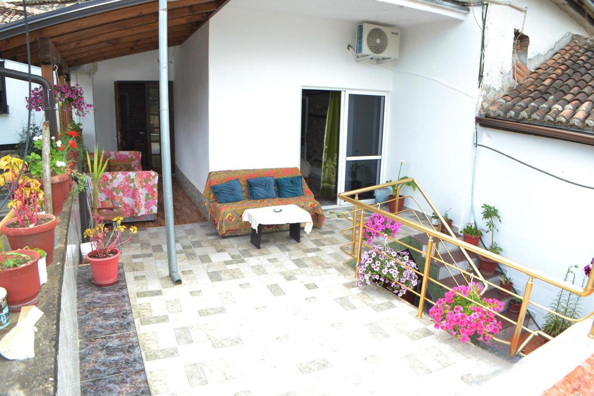 Guesthouse Belle View Berat Buitenkant foto