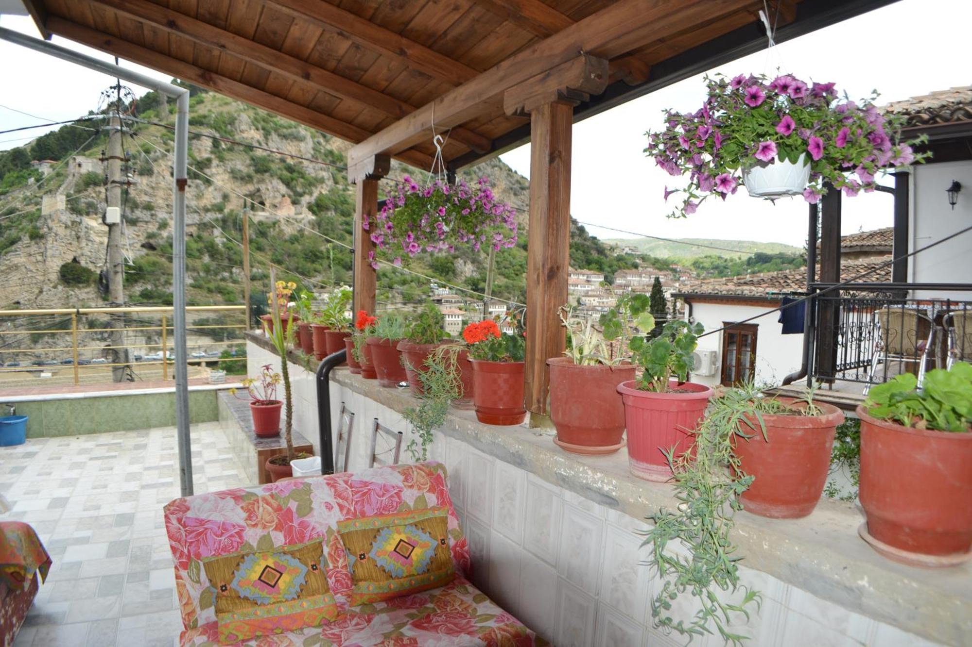 Guesthouse Belle View Berat Buitenkant foto