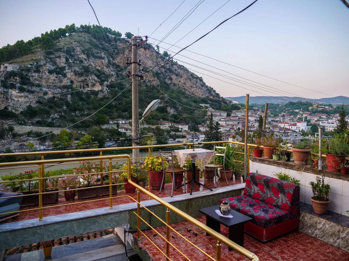 Guesthouse Belle View Berat Buitenkant foto