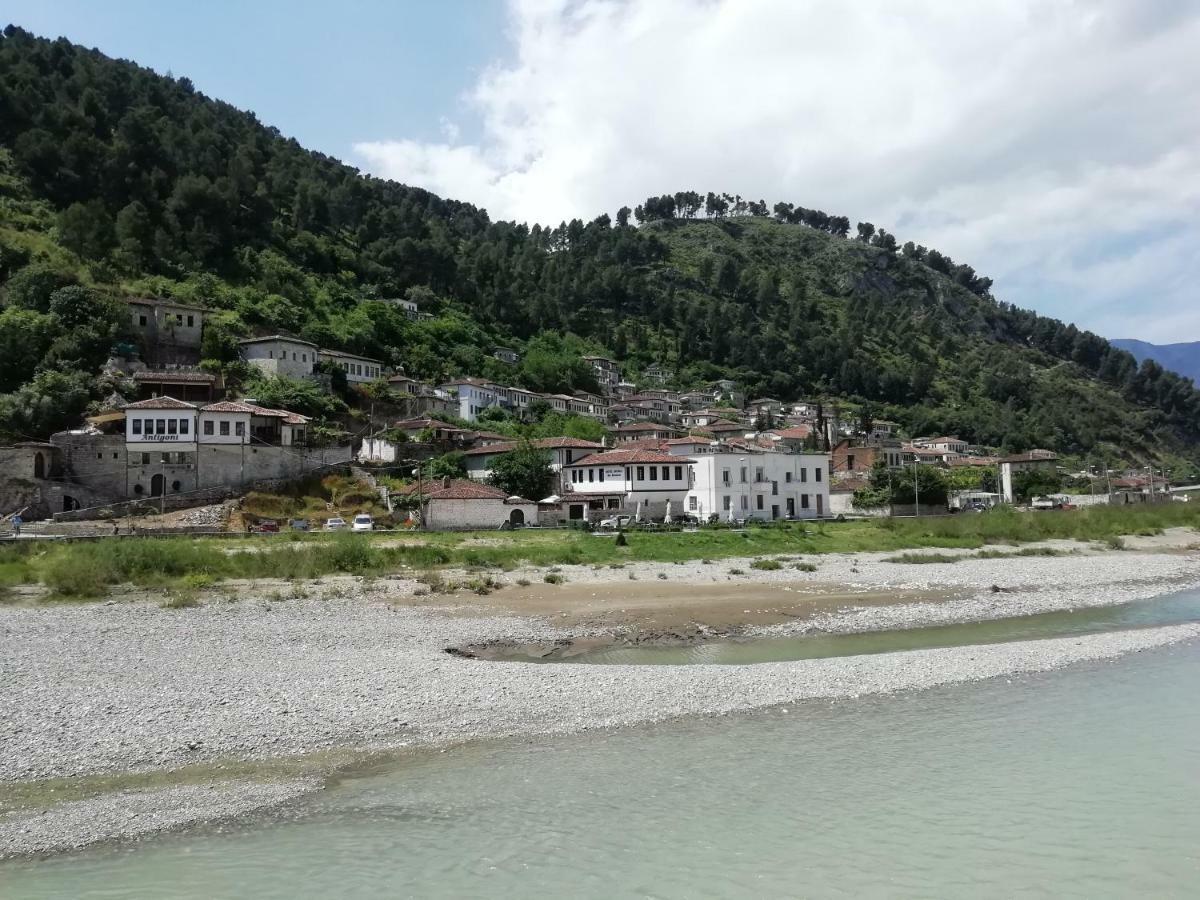 Guesthouse Belle View Berat Buitenkant foto